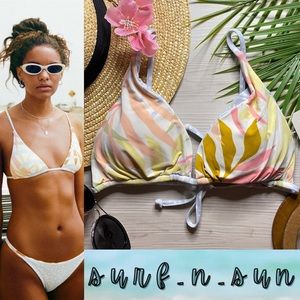 Billabong 🏝️ Tropic Jungle Tropical Reversible Sliding Tri Bikini Top